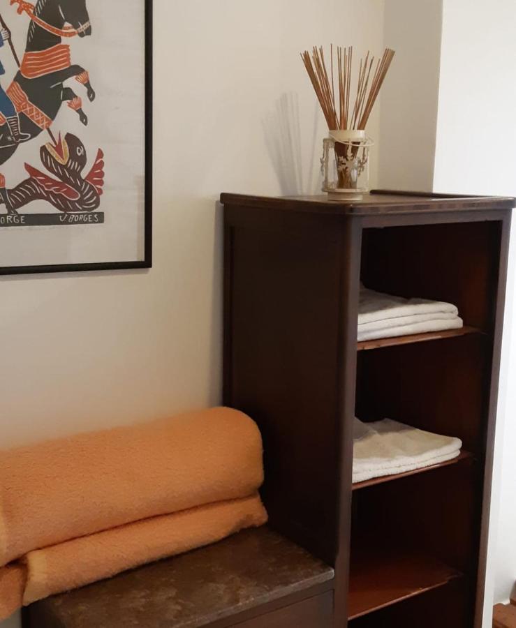 Quarto Duplo com Banheiro Privativo Externo